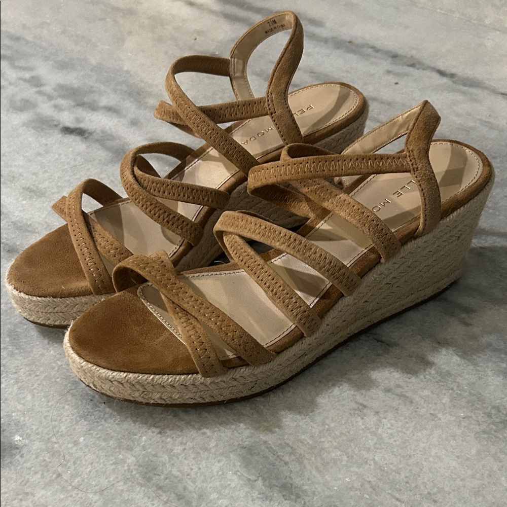 Pelle Moda Brown Leather Strappy Wedge Sandals sz 7.5 never worn